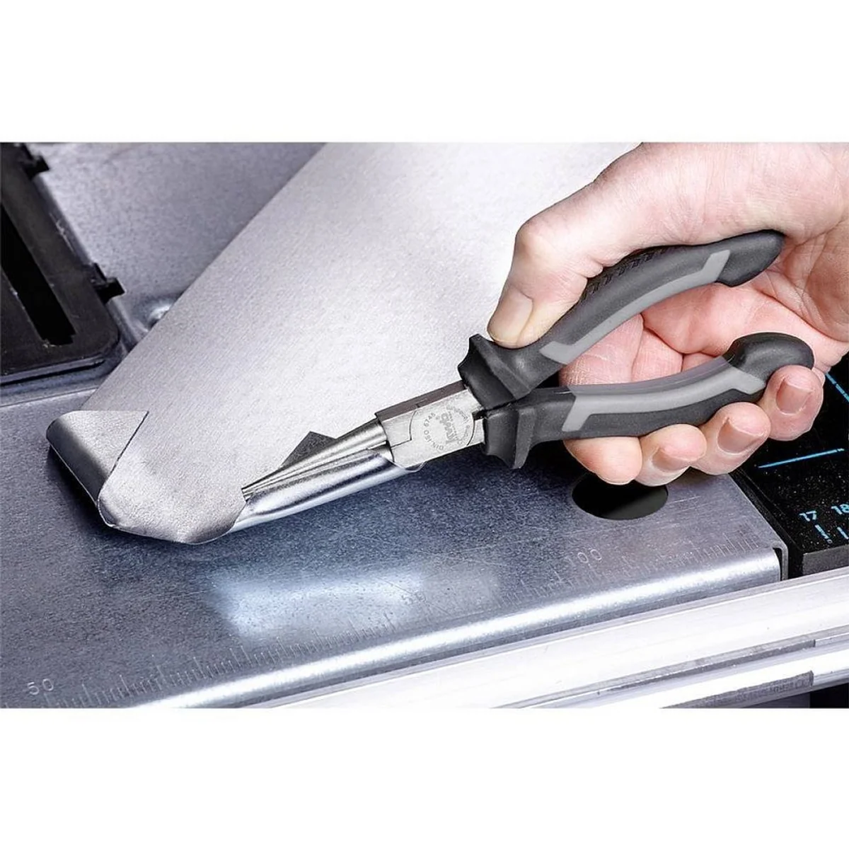 kwb Flachzange Rundzange 160 mm, langlebiger CV-Stahl, ergonomisches Design 3