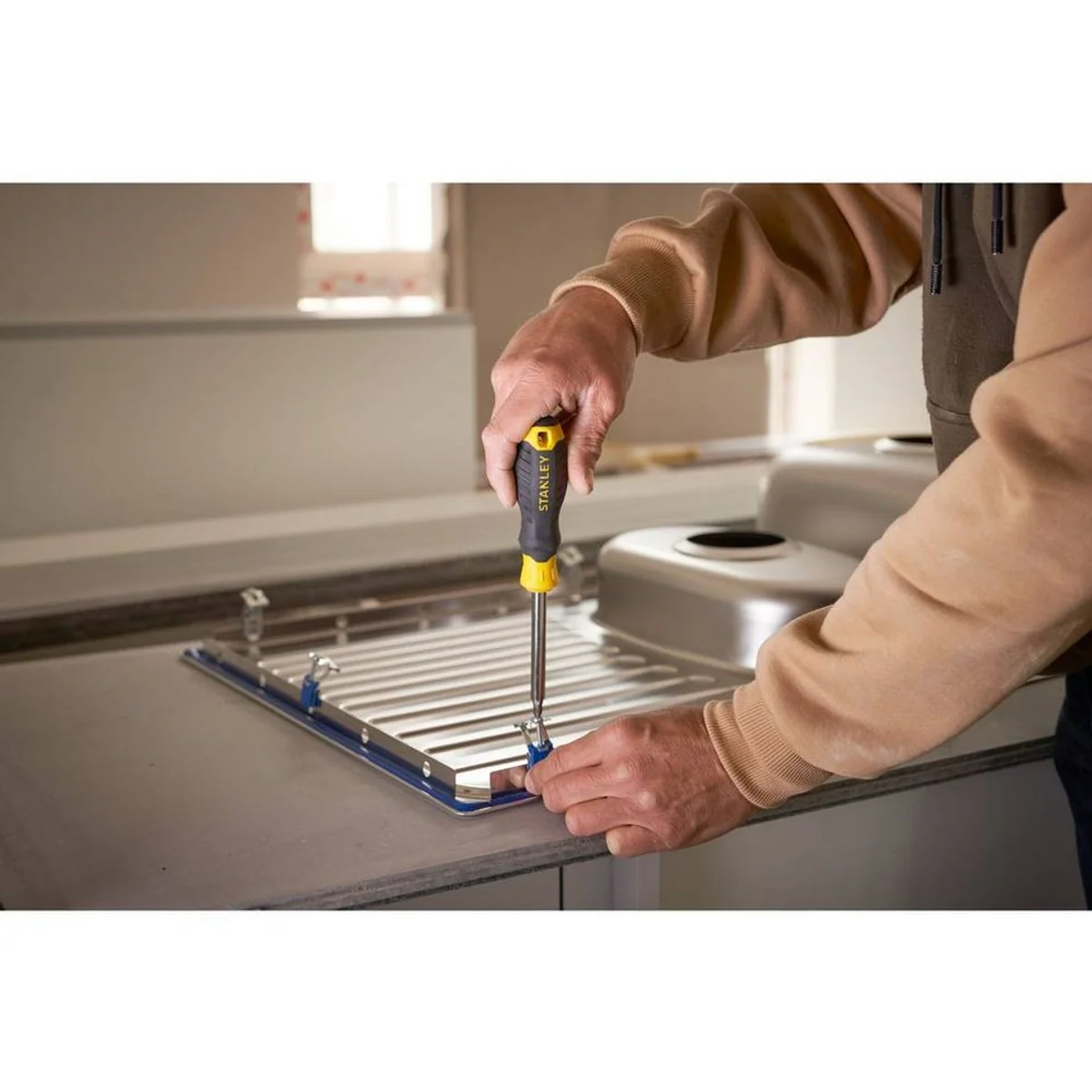 Stanley Multi-Schraubendreher-Set, vielseitig einsetzbar, ergonomisches Design, langlebige Materialien 2