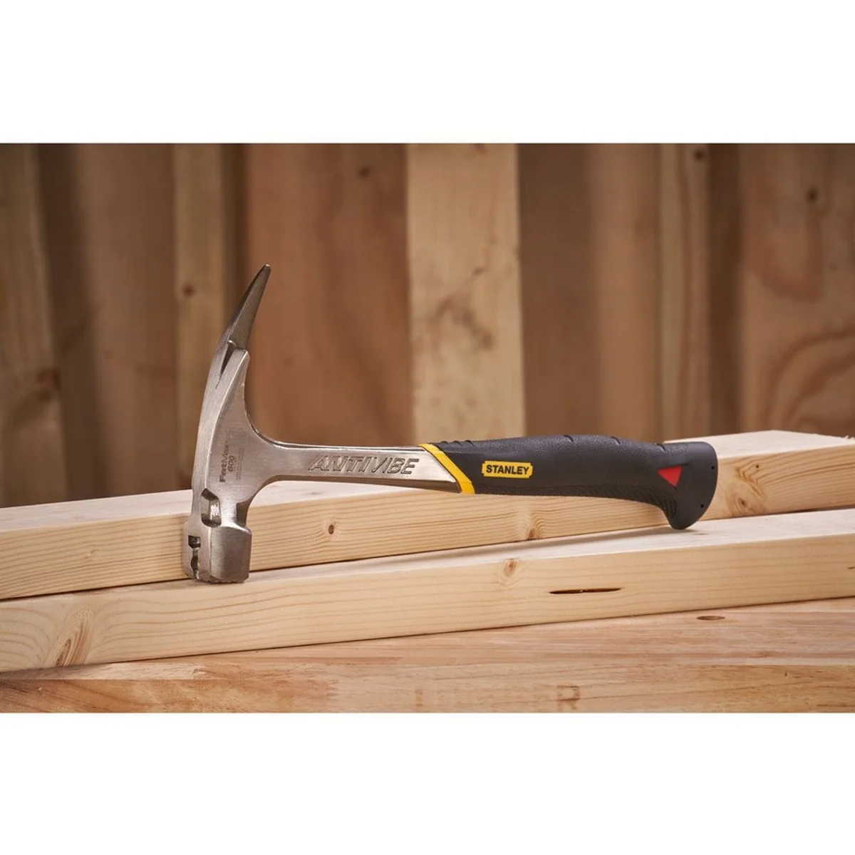 Stanley Latthammer 870 g, robuste Bauweise, präzise Schlagkraft, ergonomischer Griff 5