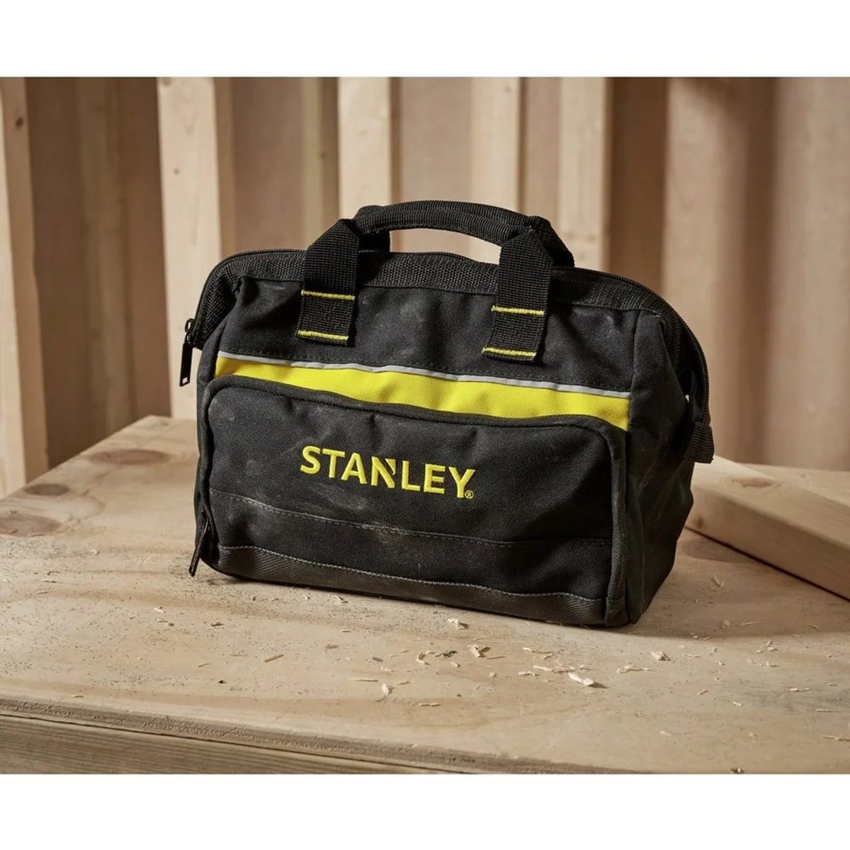 Stanley Werkzeugkoffer 12 1-93-330, robust, vielseitig, praktisch — max. 150 Zeichen 3