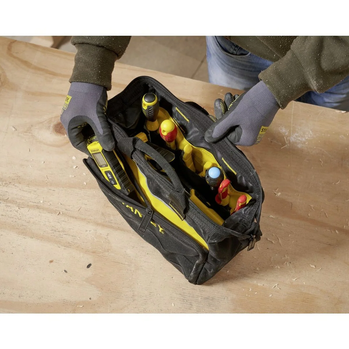 Stanley Werkzeugkoffer 12 1-93-330, robust, vielseitig, praktisch — max. 150 Zeichen 4