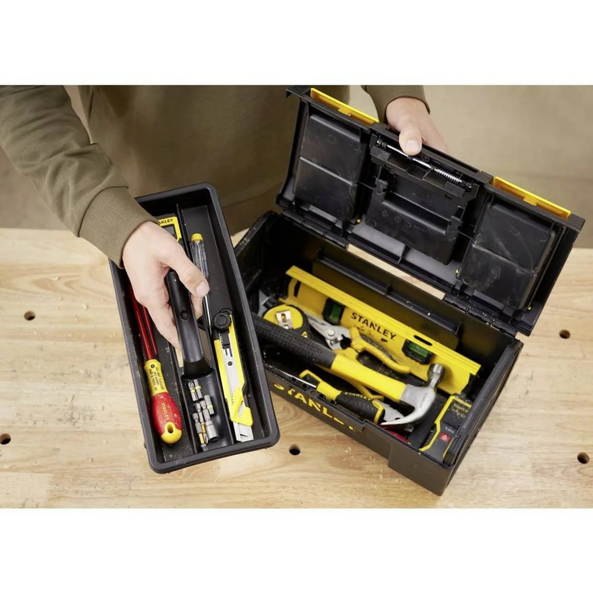 Stanley Werkzeugkoffer 1-79-216, robust, praktisch, vielseitig 5