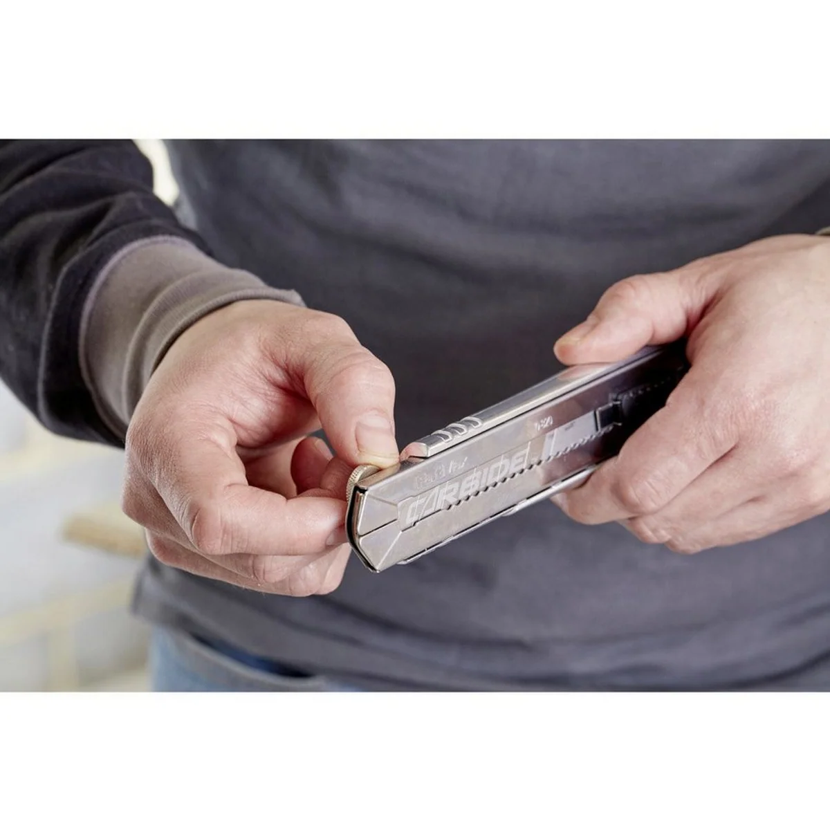 Stanley 0-10-820 Cuttermesser, präzise Schneide, ergonomisches Design, robuste Klinge 2