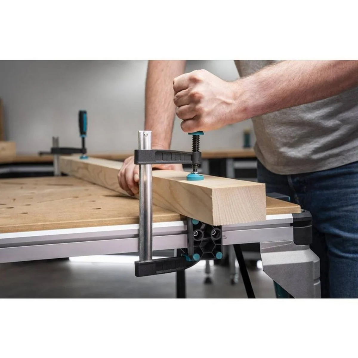Wolfcraft Schraubzwinge SC 80-300, hohe Spannkraft, stabile Konstruktion, einfache Handhabung 3